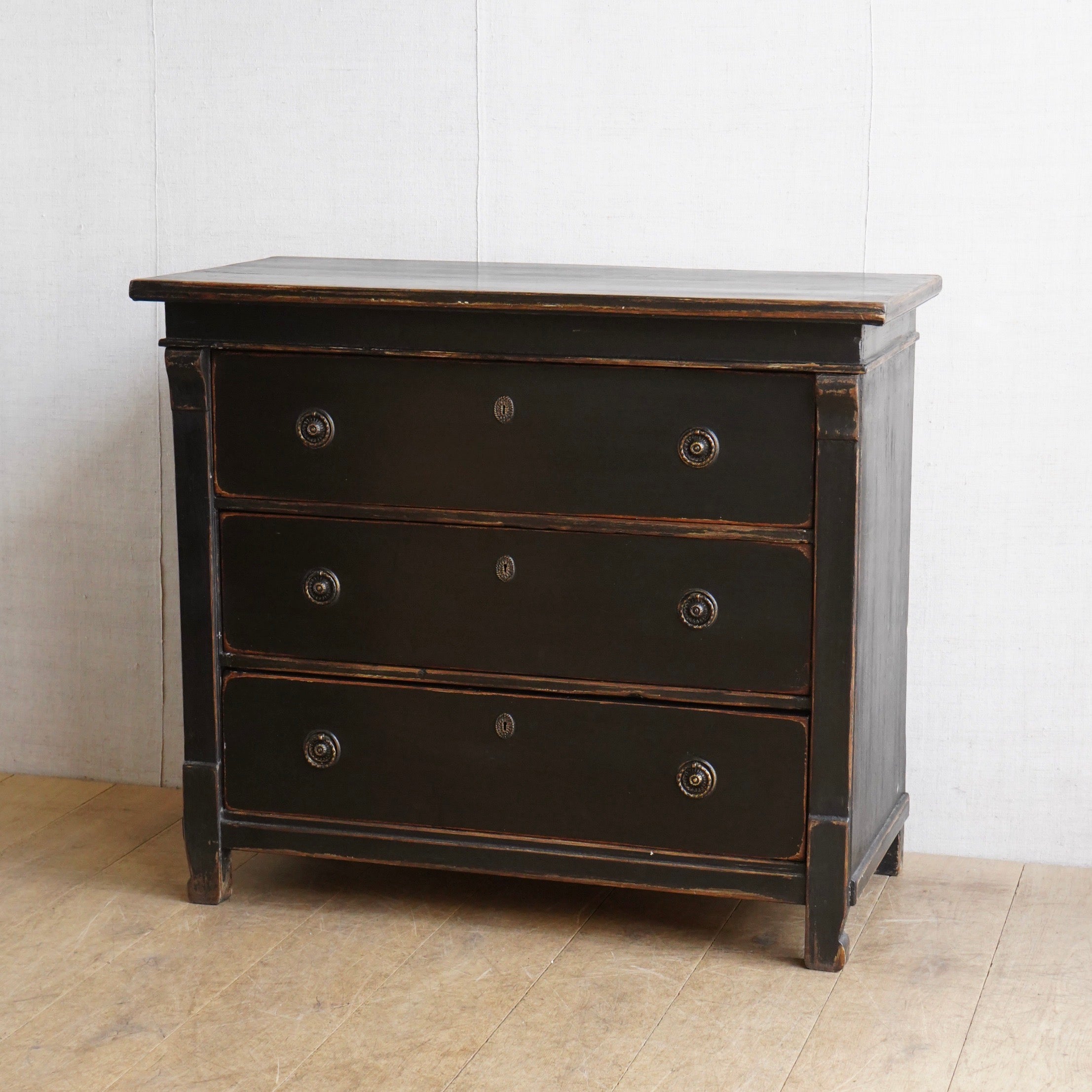 European Black Commode