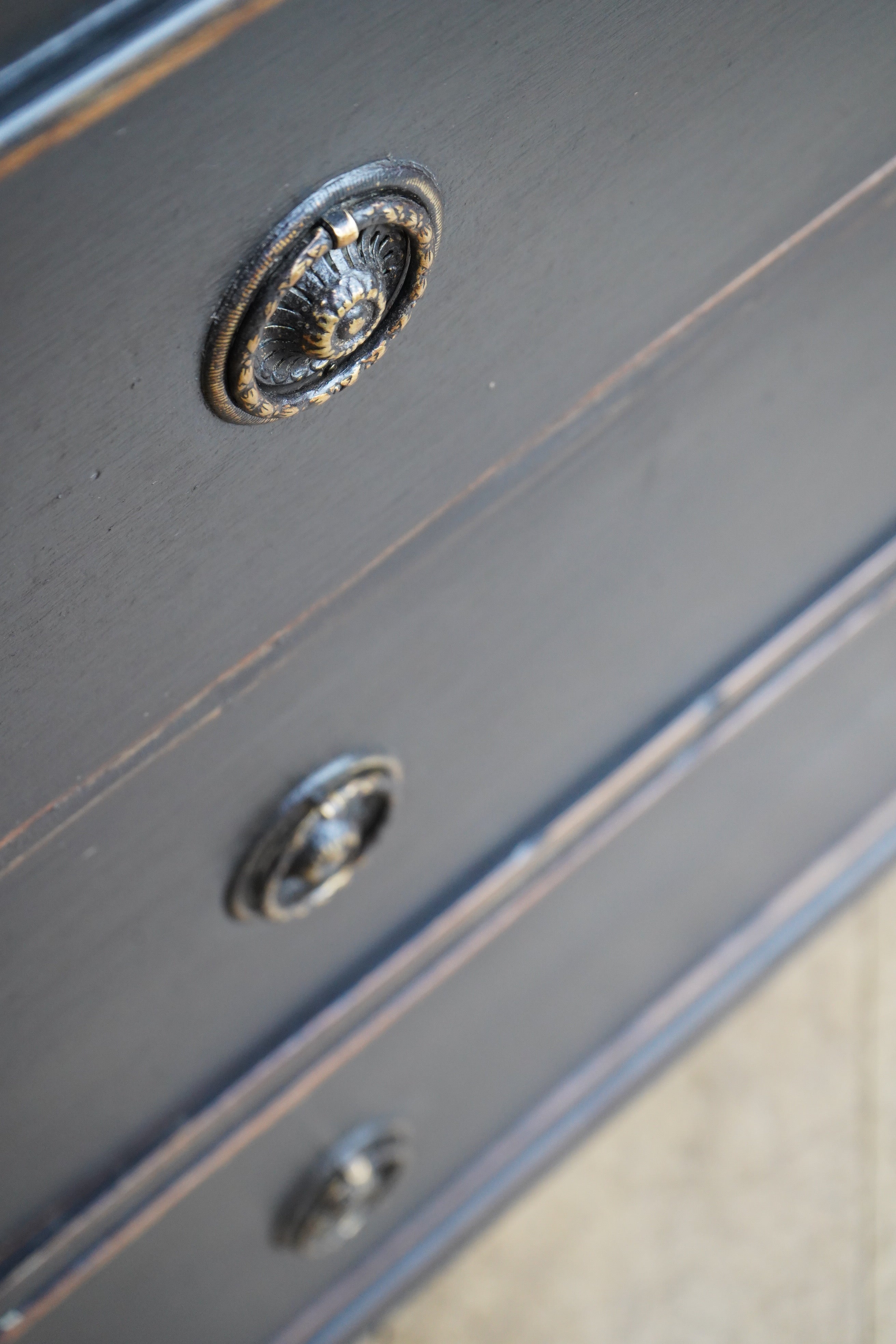 European Black Commode