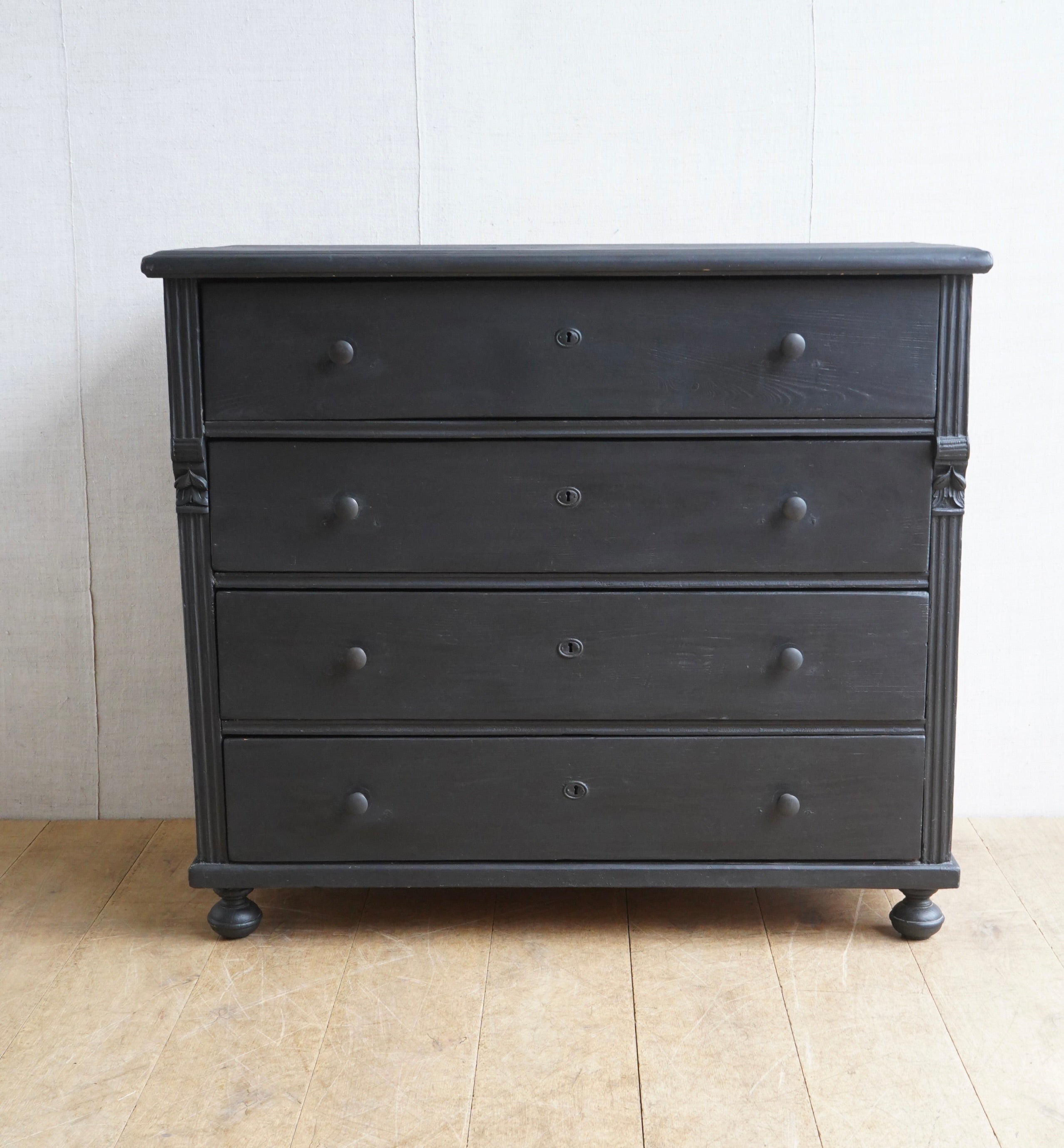 Black Hungarian Commode