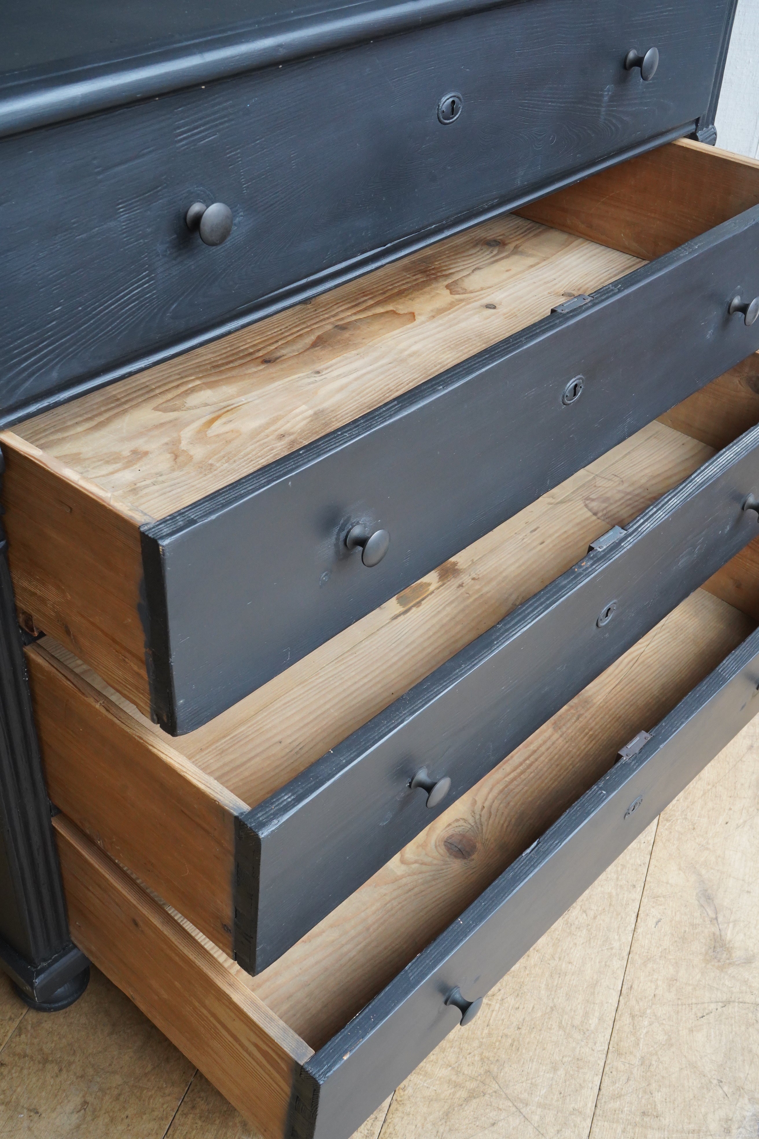 Black Hungarian Commode