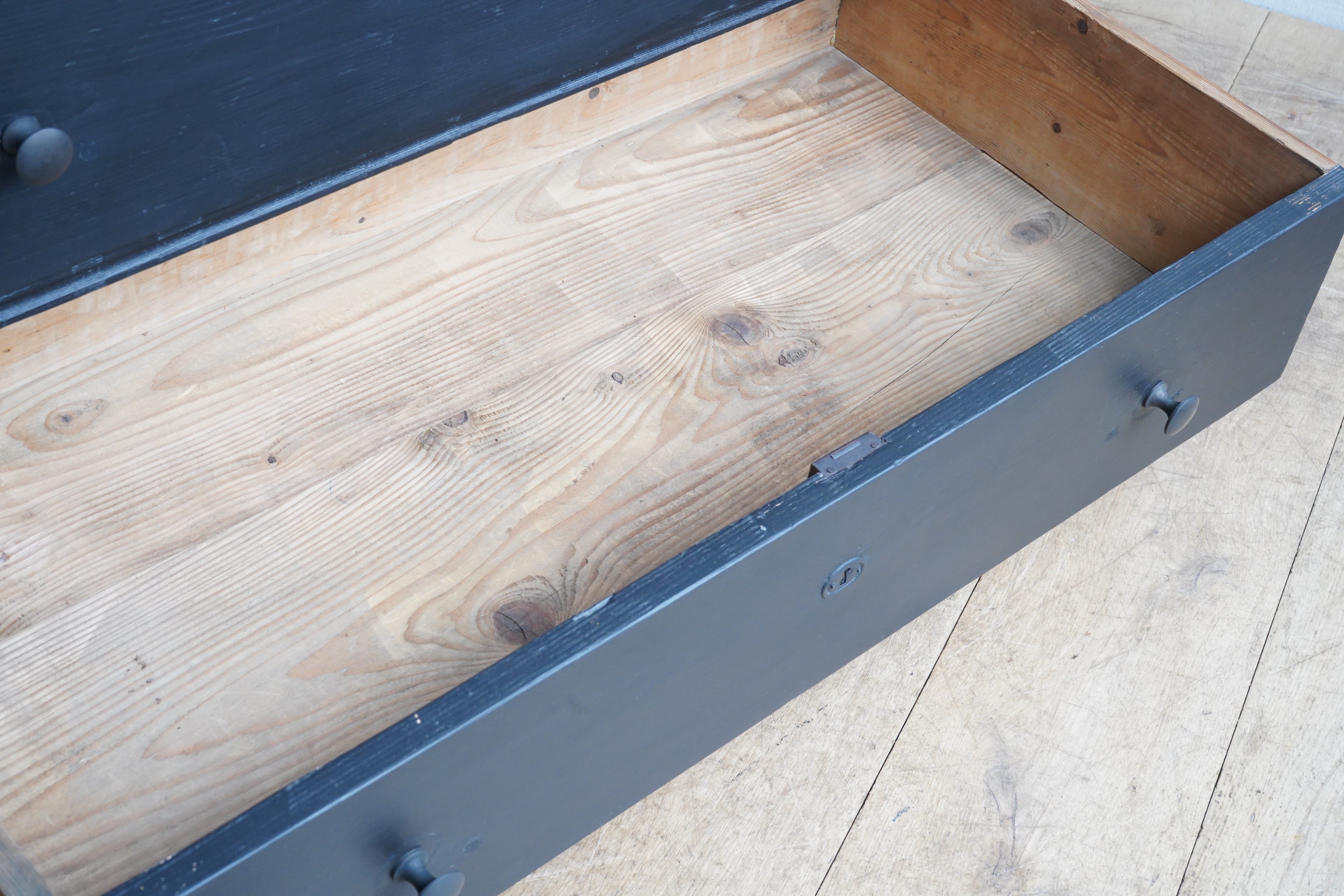 Black Hungarian Commode